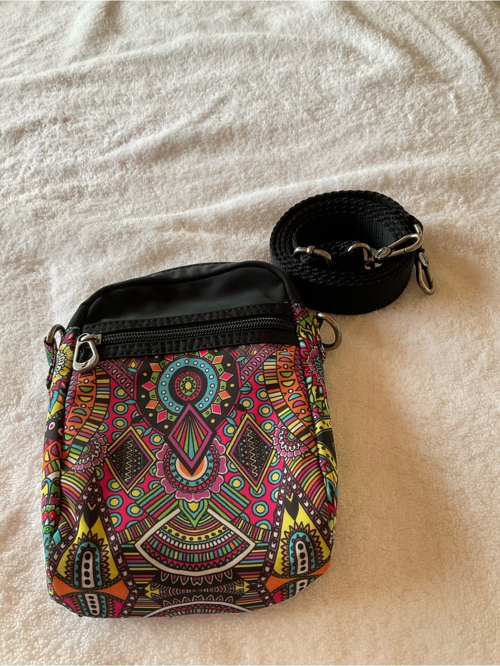 Sakroots Vibrant Multicolor Tribal Crossbody Bag with Black Strap - Picture 2 of 6